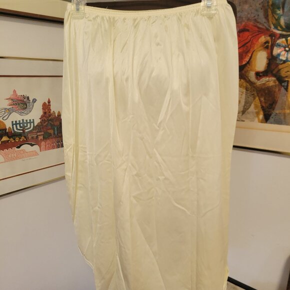 Cream Midi Vintage Nylon Slip M - Picture 3 of 3